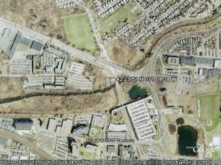 42 23 51 N 071 08 38 W