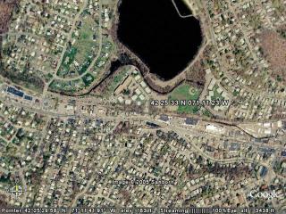 42 25 33 N 071 11 23 W