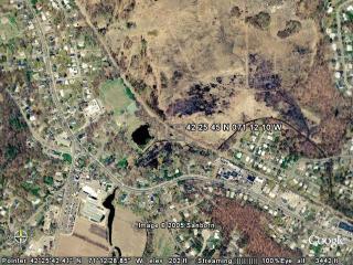 42 25 45 N 071 12 10 W
