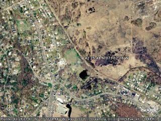 42 25 48 N 071 12 16 W