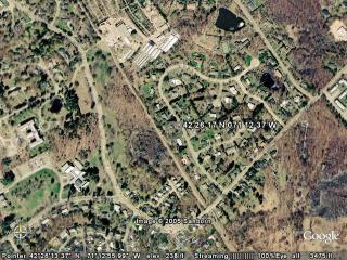 42 26 17 N 071 12 37 W