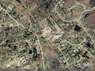 42 26 26 N 071 12 45 W