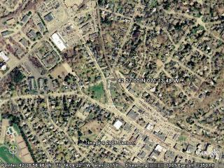 42 27 00 N 071 13 48 W