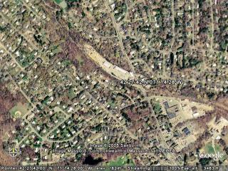 42 27 42 N 071 14 28 W