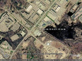 42 28 15 N 071 15 24 W